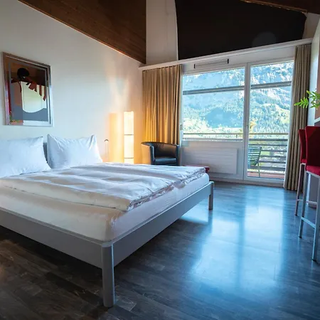 Des Alpes 3* Флимс