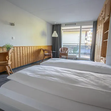 Des Alpes 3* Φιλμς