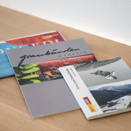 Des Alpes 3* Φιλμς