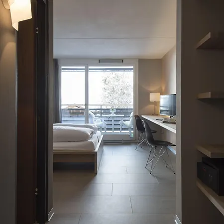 Des Alpes 3* Φιλμς