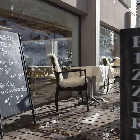 Ξενοδοχείο Des Alpes