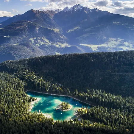 Des Alpes فندق فيلمز