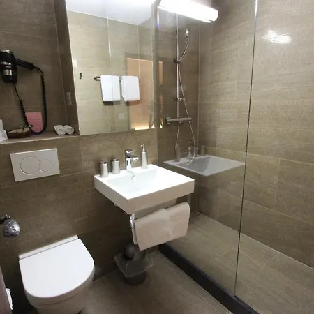 Des Alpes Hotel 3*