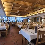 Des Alpes Hotel